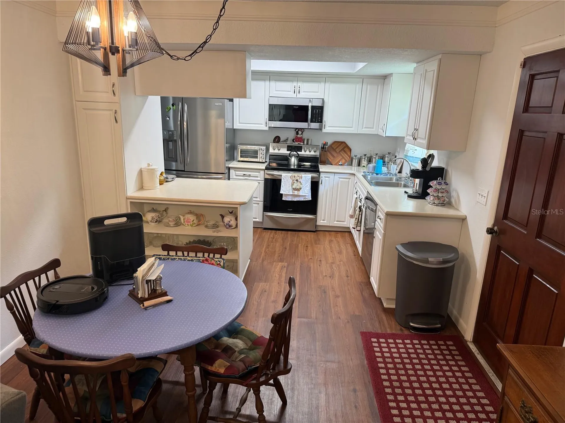 1141 County Road 457 Lake Panasoffkee FL 33538