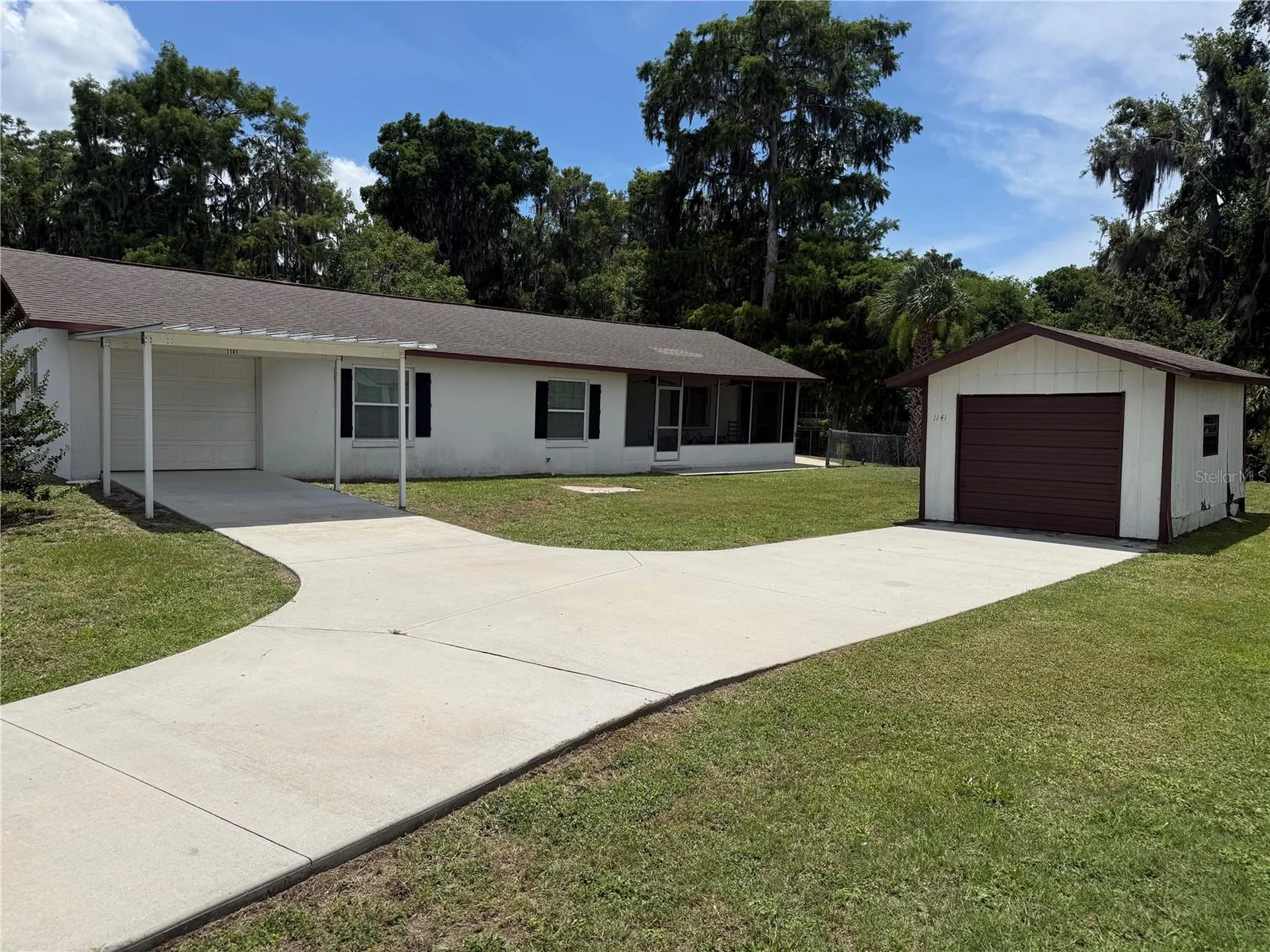 1141 County Road 457 Lake Panasoffkee FL 33538