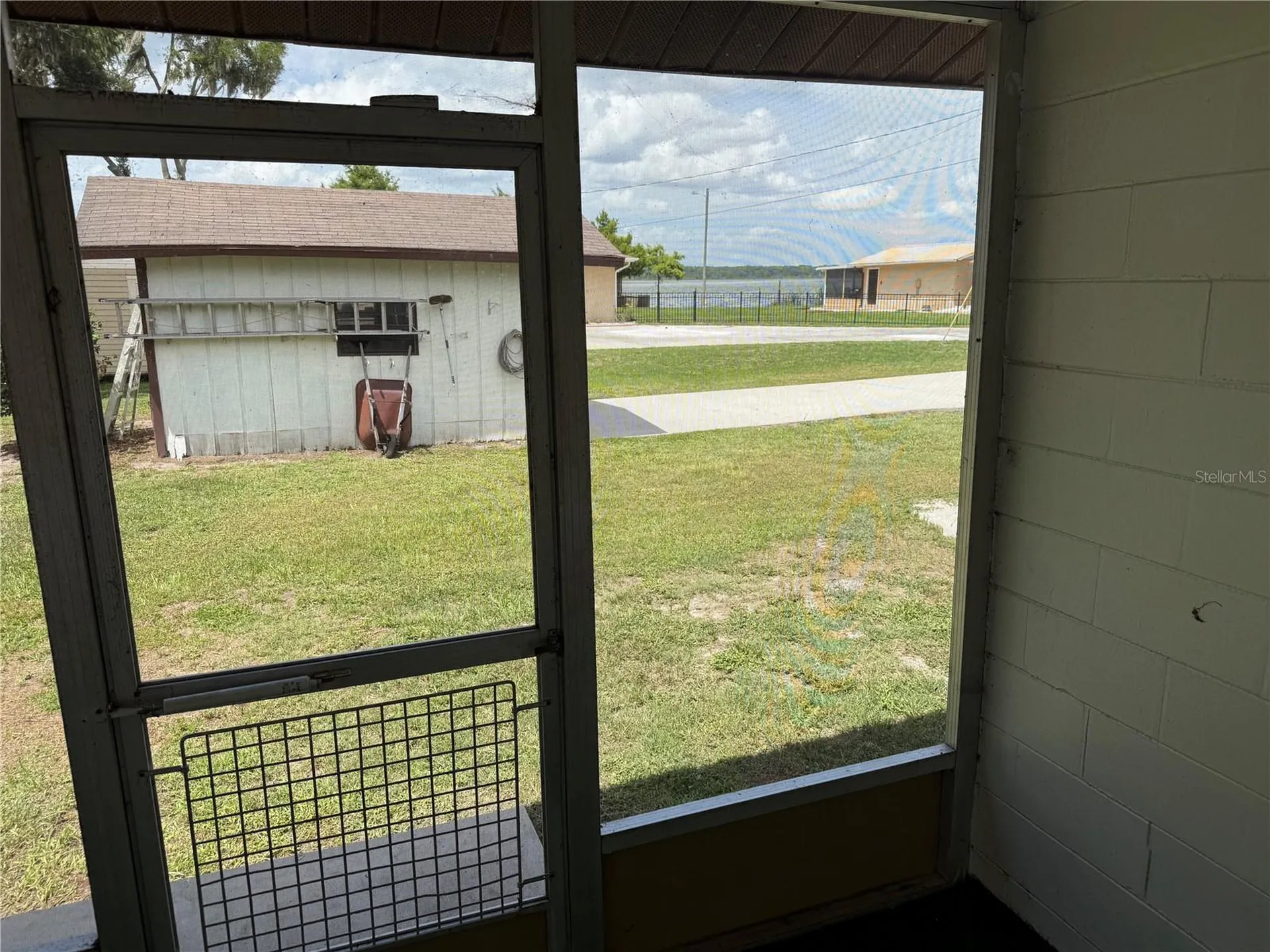 1141 County Road 457 Lake Panasoffkee FL 33538
