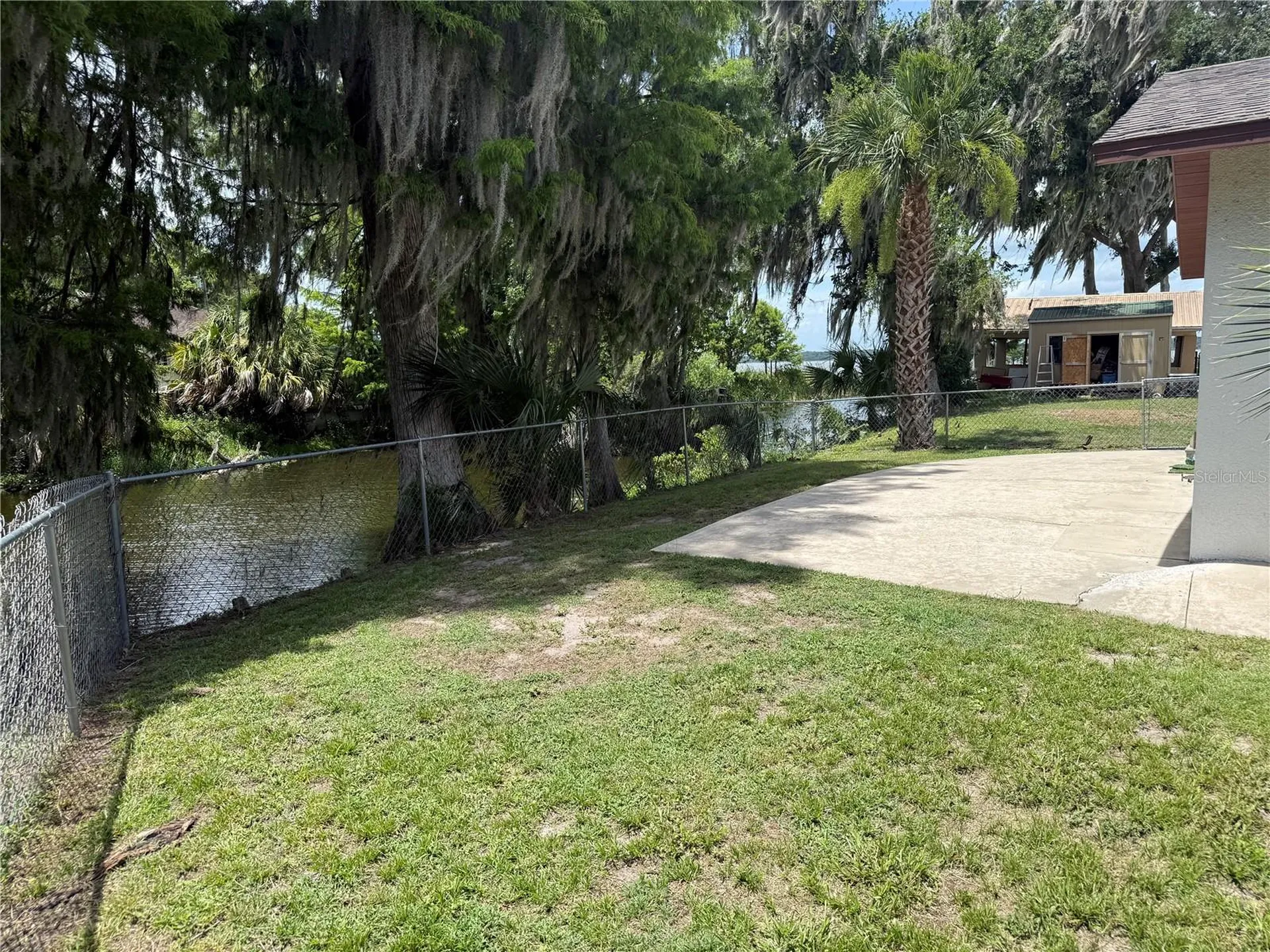 1141 County Road 457 Lake Panasoffkee FL 33538