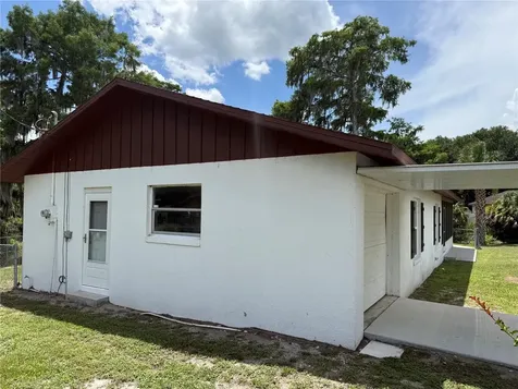 1141 County Road 457 Lake Panasoffkee FL 33538