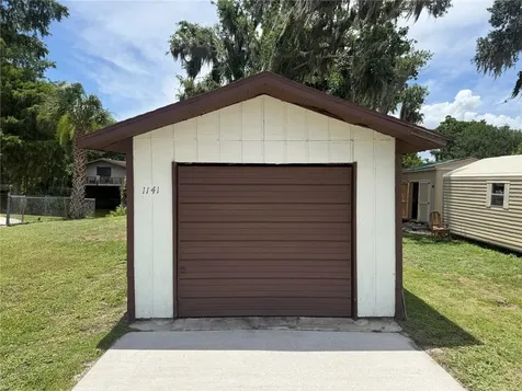 1141 County Road 457 Lake Panasoffkee FL 33538