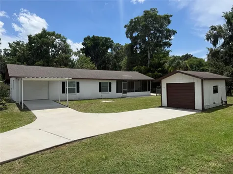 1141 County Road 457 Lake Panasoffkee FL 33538