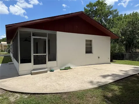 1141 County Road 457 Lake Panasoffkee FL 33538