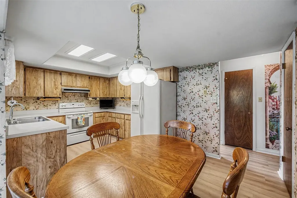 16706 Rolling Rock Drive Tampa FL 33618