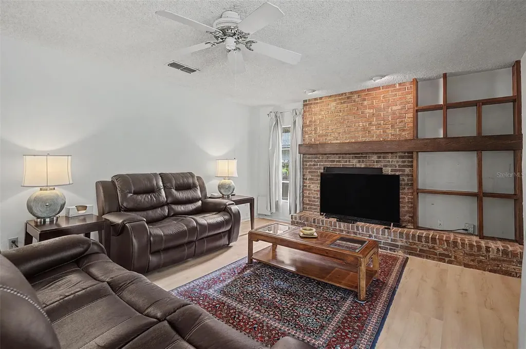 16706 Rolling Rock Drive Tampa FL 33618