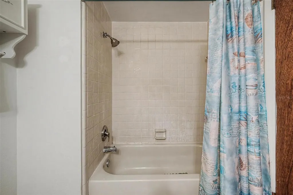 16706 Rolling Rock Drive Tampa FL 33618