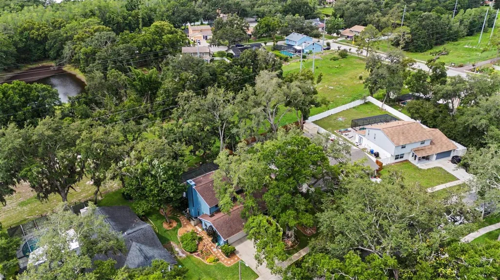16706 Rolling Rock Drive Tampa FL 33618