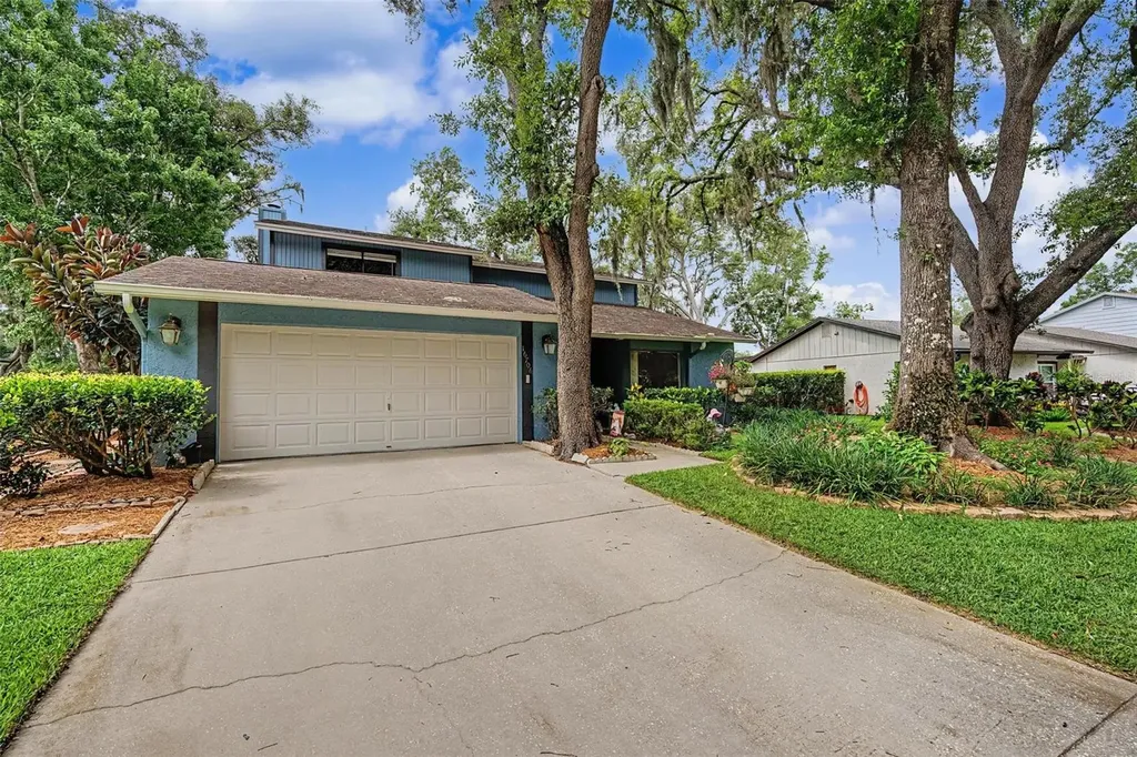 16706 Rolling Rock Drive Tampa FL 33618
