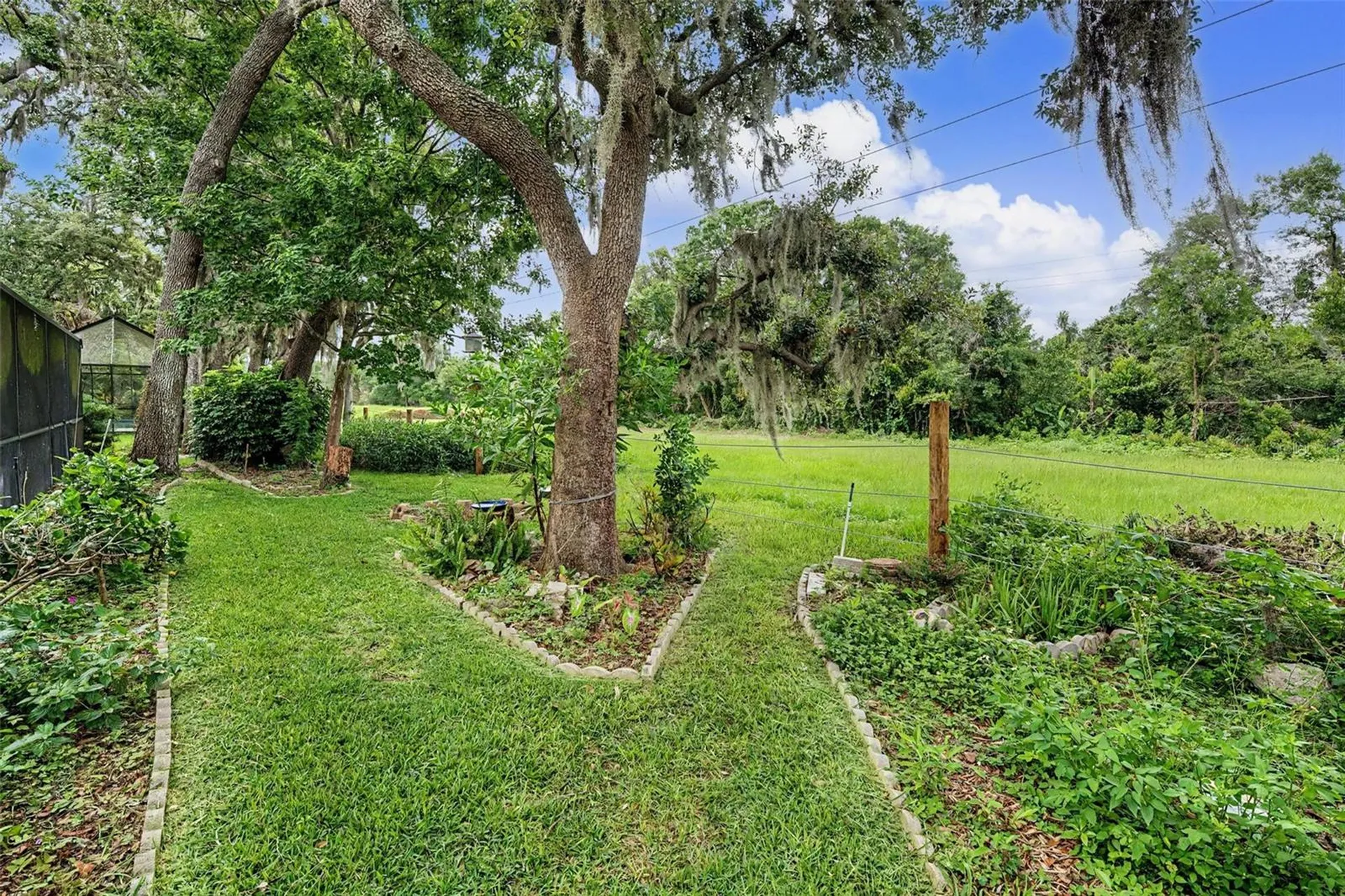 16706 Rolling Rock Drive Tampa FL 33618