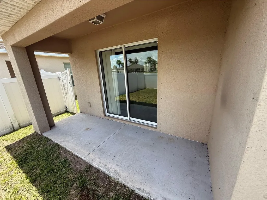 1970 Hawks View Drive Ruskin FL 33570