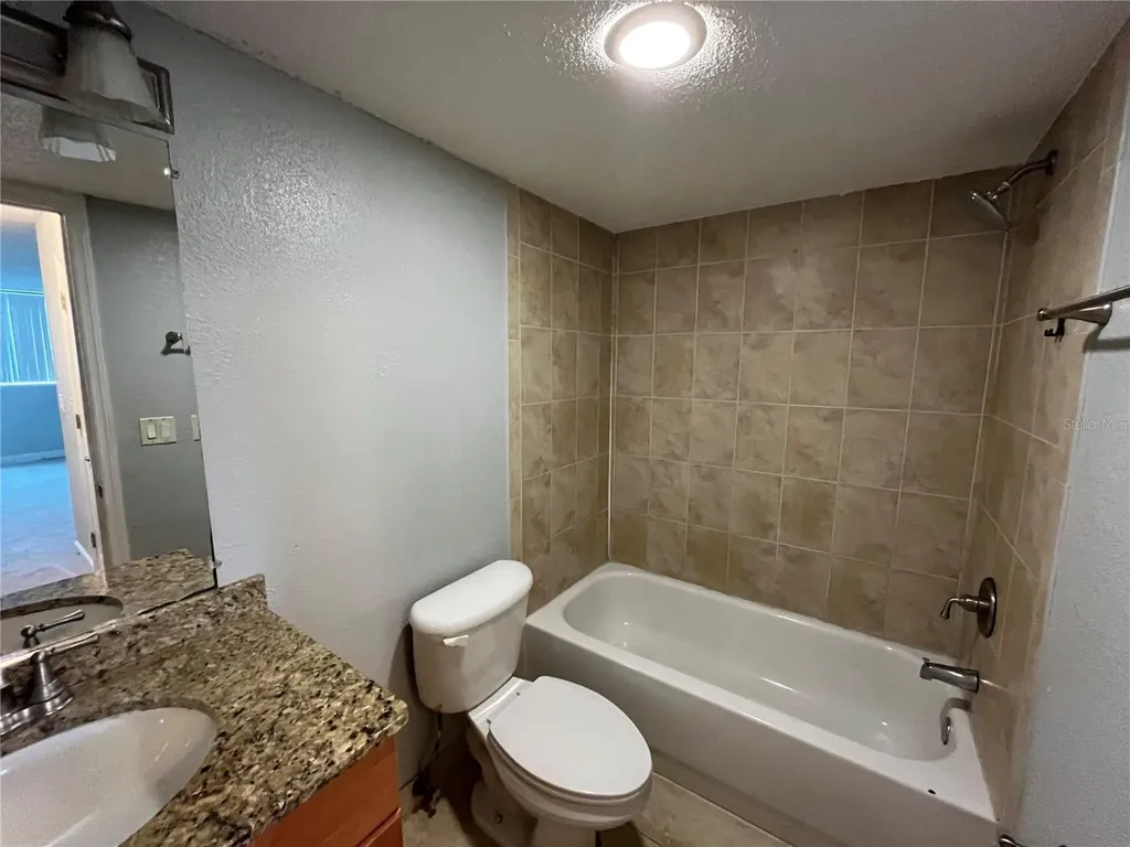 2610 Coconut Bay Ln Lane Sarasota FL 34237