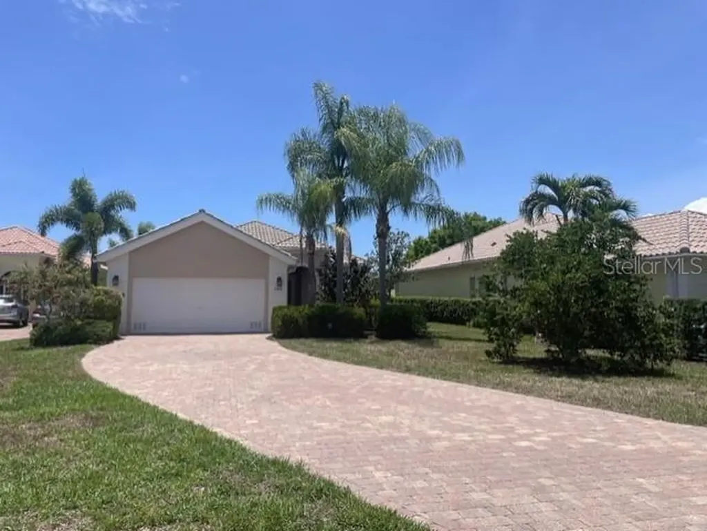 11818 Fiore Lane Sarasota FL 34238