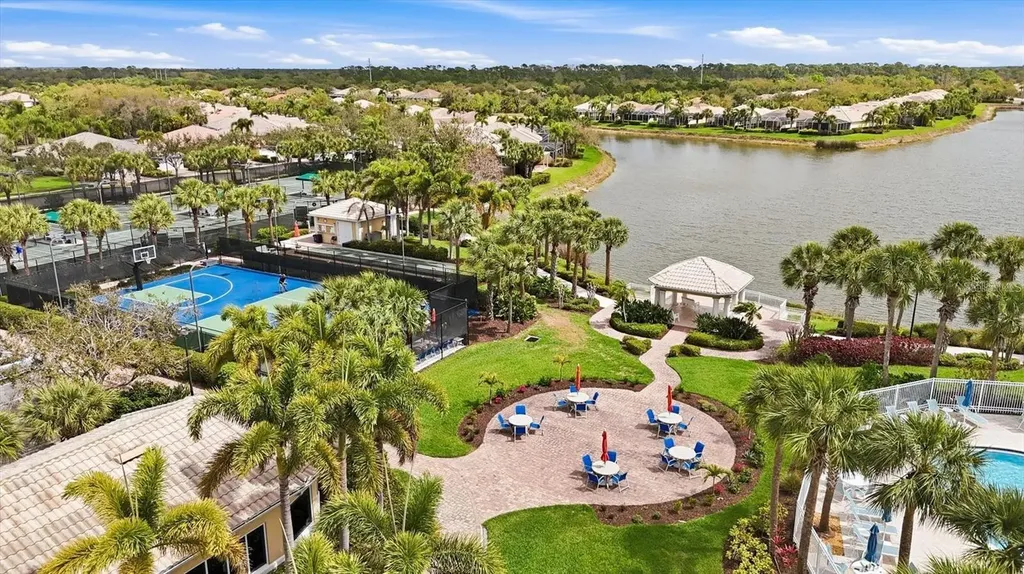 11818 Fiore Lane Sarasota FL 34238