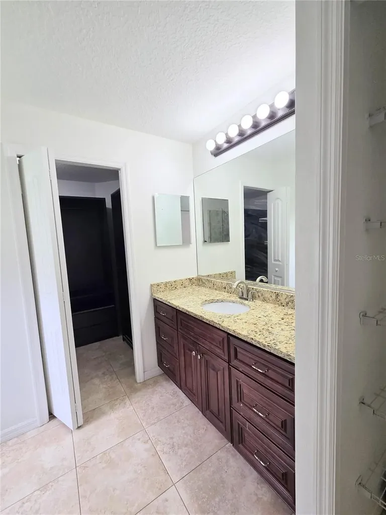 302 San Lorenzo Court Bradenton FL 34208