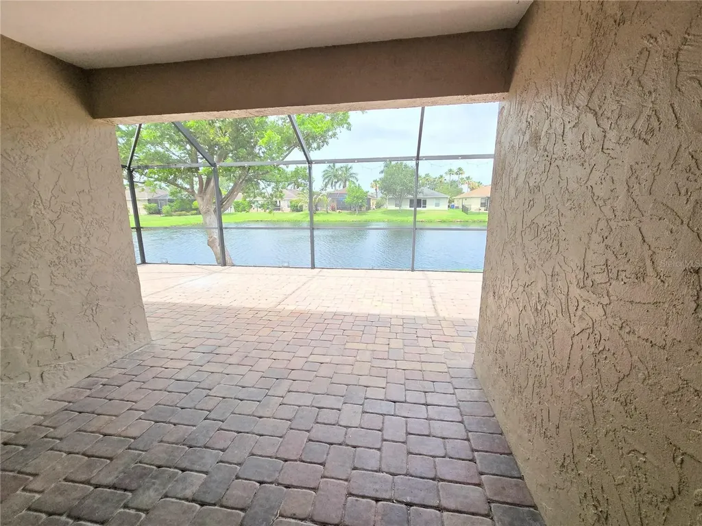302 San Lorenzo Court Bradenton FL 34208