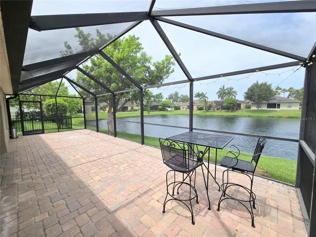 302 San Lorenzo Court Bradenton FL 34208