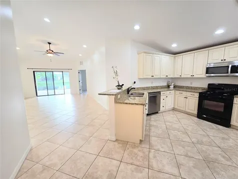 302 San Lorenzo Court Bradenton FL 34208