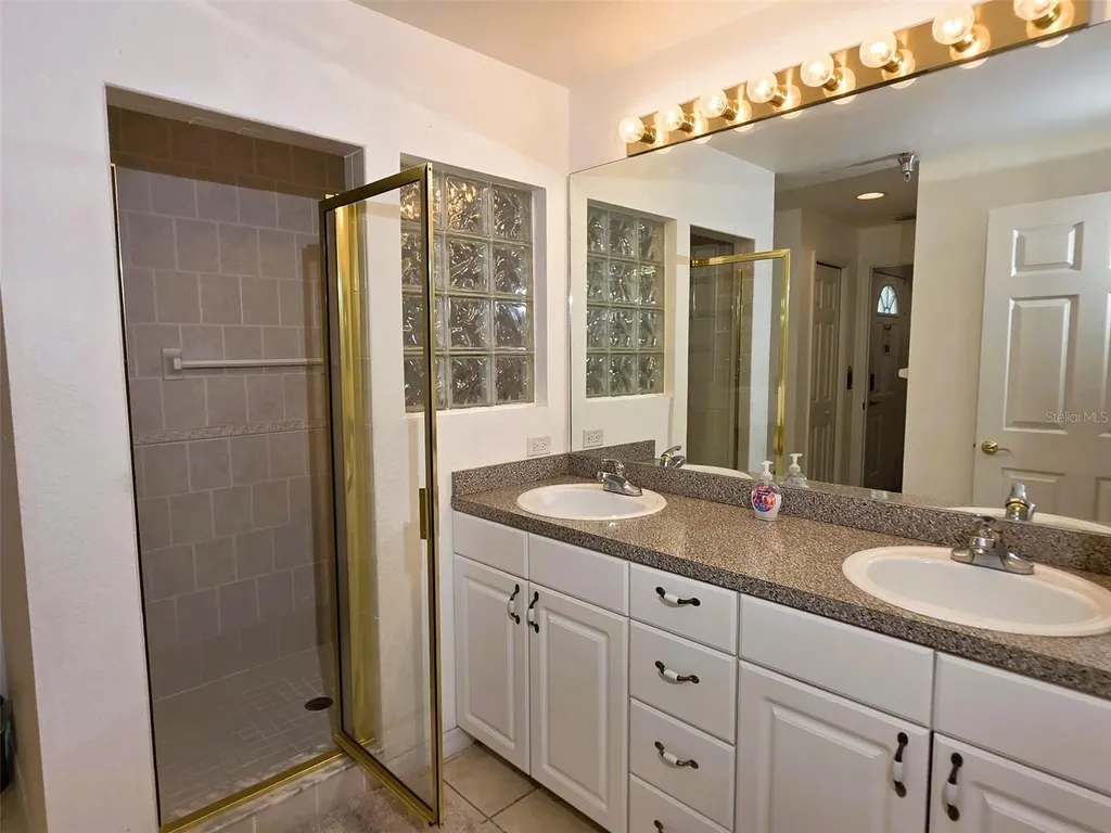 2077 Wetland Point Lutz FL 33558