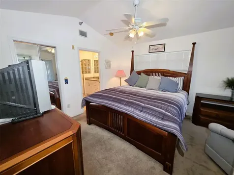 2077 Wetland Point Lutz FL 33558