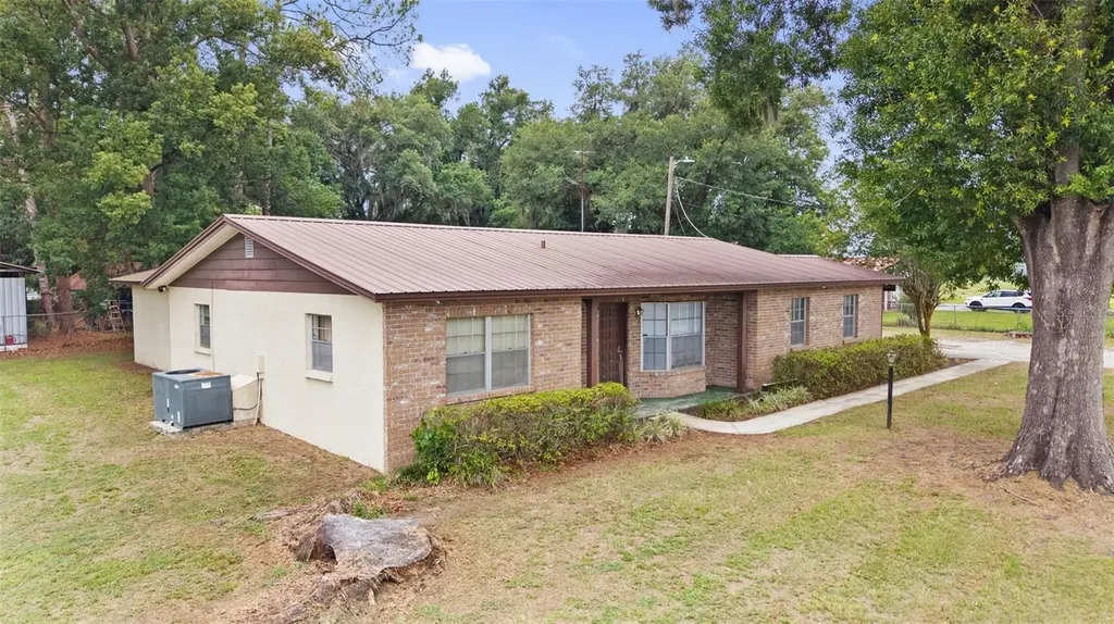 2803 E Trapnell Road Plant City FL 33566