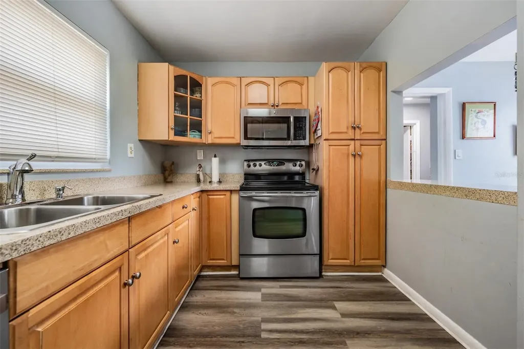 4601 N Emerald Avenue Tampa FL 33614