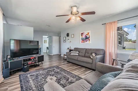 4601 N Emerald Avenue Tampa FL 33614