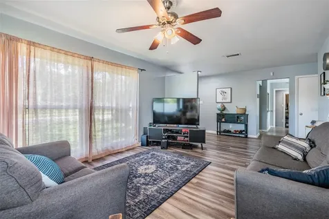 4601 N Emerald Avenue Tampa FL 33614