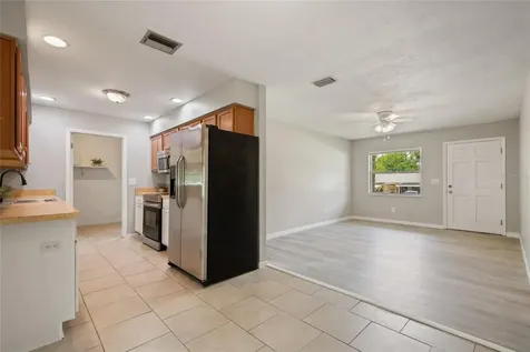 111 Amigos Road Debary FL 32713
