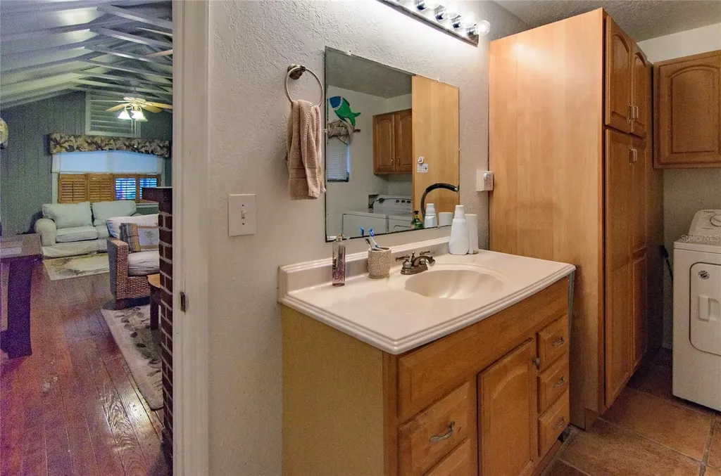 257 Desoto Avenue De Leon Springs FL 32130