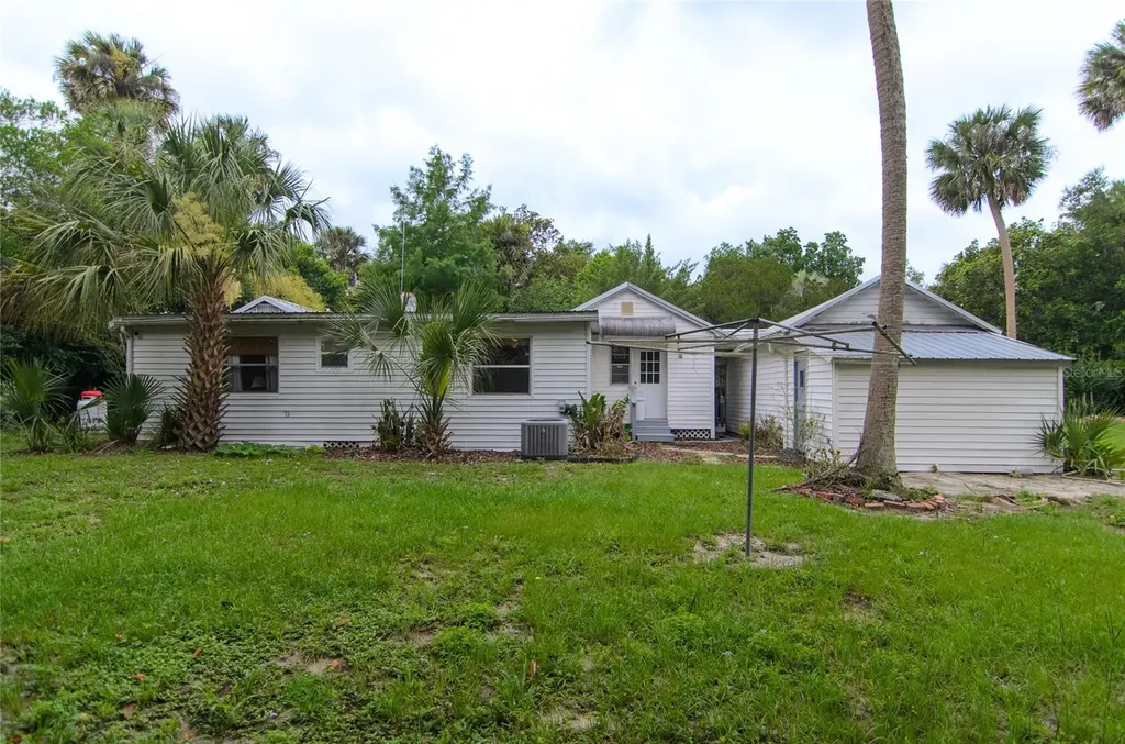 257 Desoto Avenue De Leon Springs FL 32130