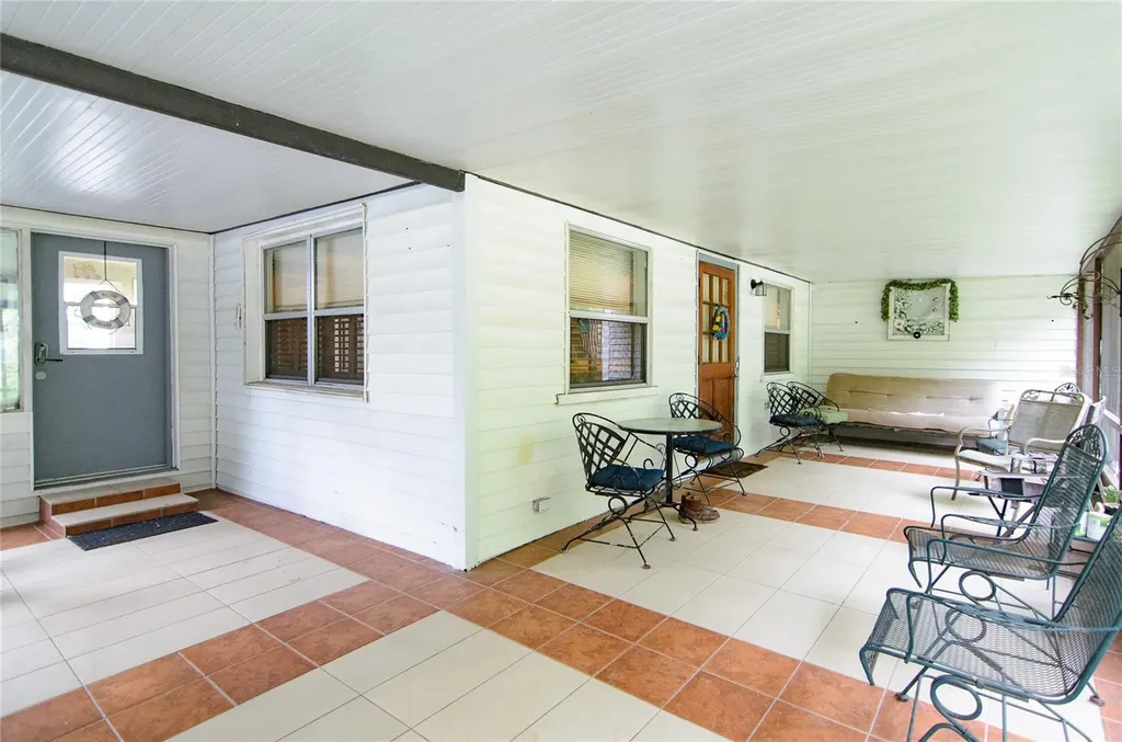 257 Desoto Avenue De Leon Springs FL 32130