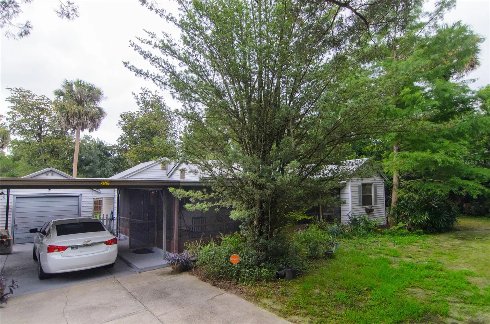 257 Desoto Avenue De Leon Springs FL 32130