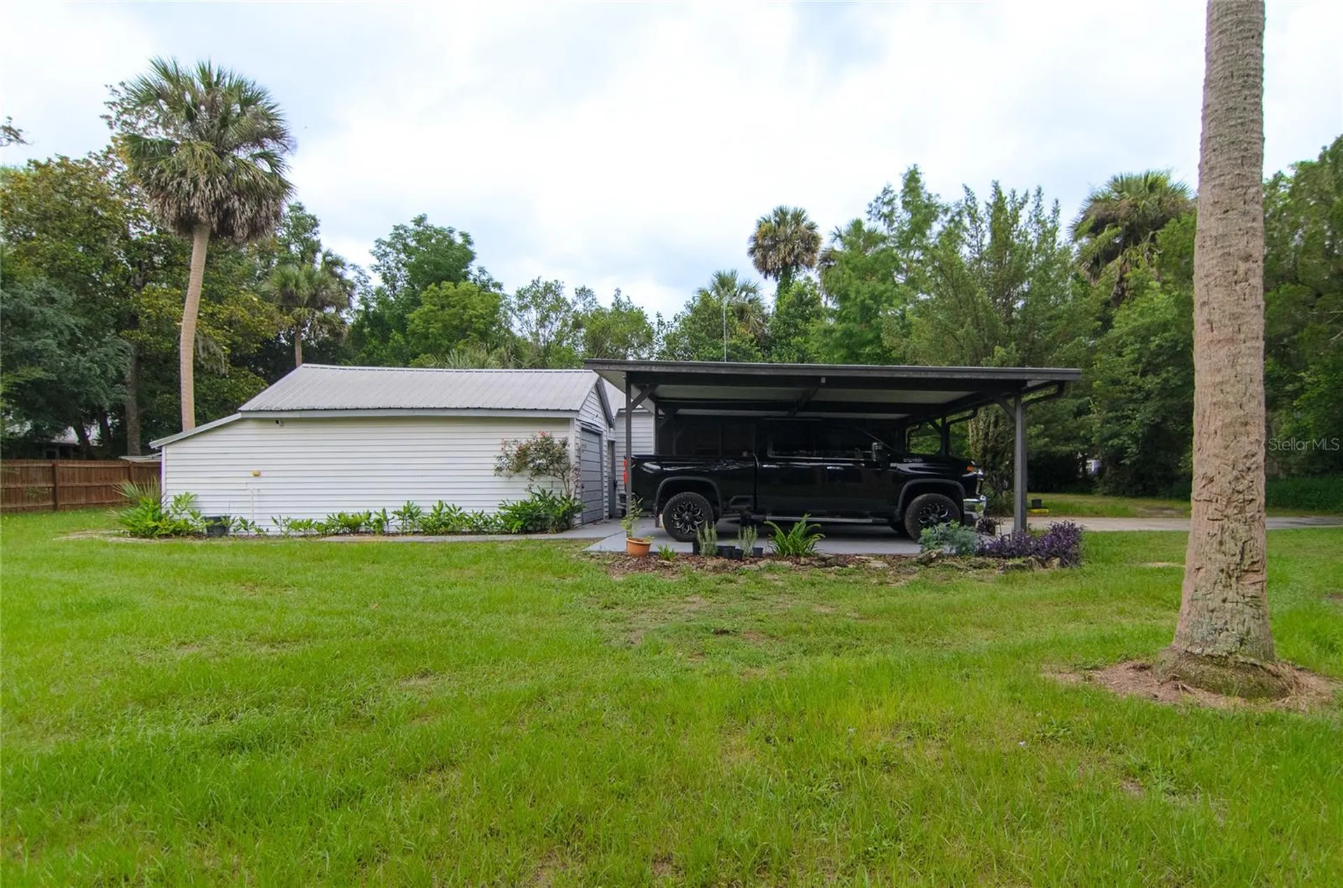 257 Desoto Avenue De Leon Springs FL 32130