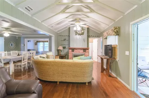 257 Desoto Avenue De Leon Springs FL 32130