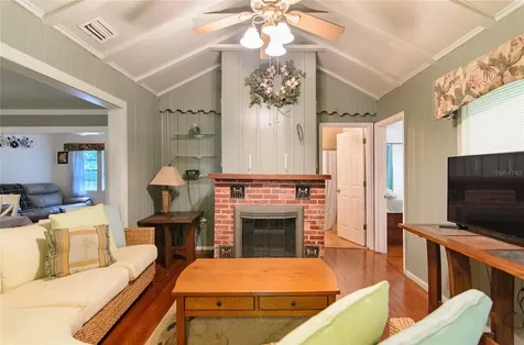 257 Desoto Avenue De Leon Springs FL 32130