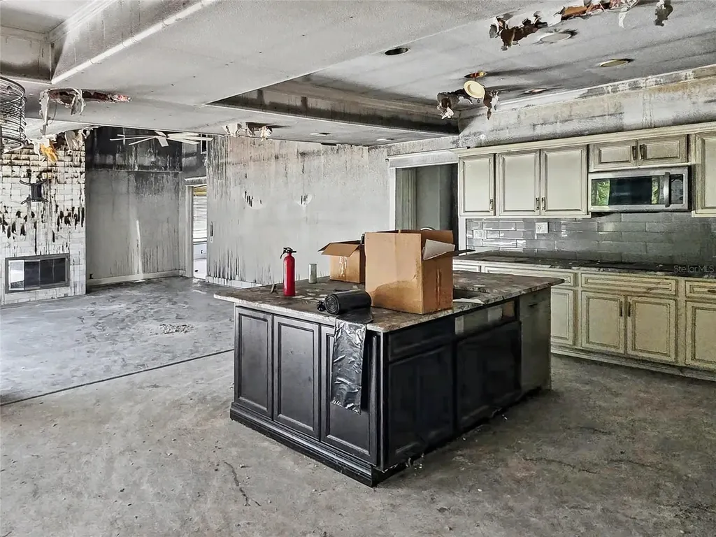 3749 Embassy Circle Palm Harbor FL 34685