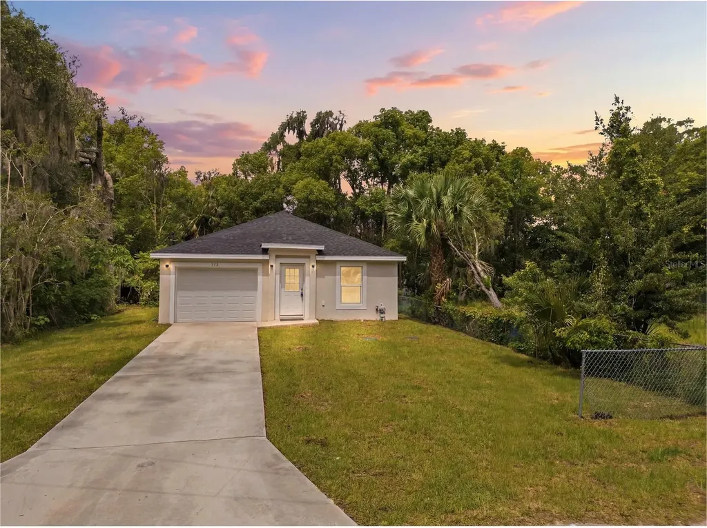 312 Albany Avenue Deland FL 32724