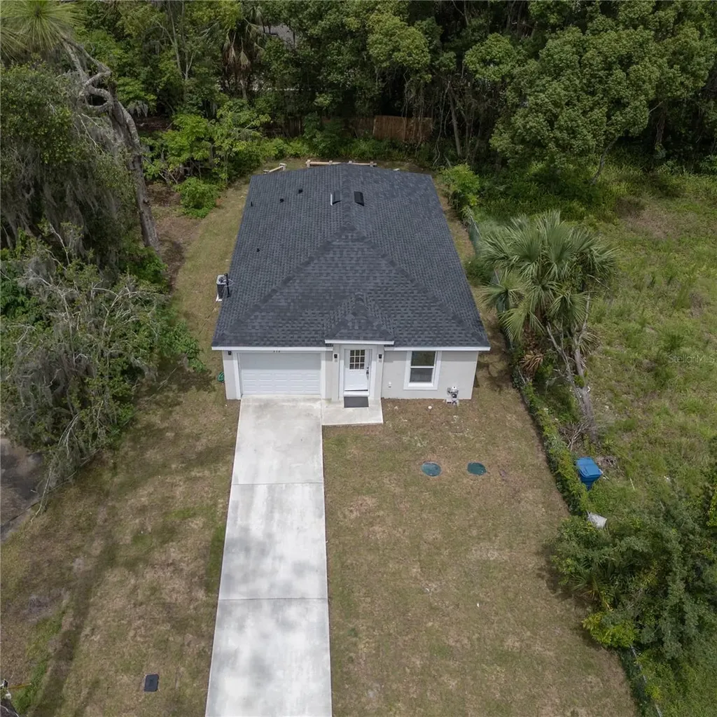 312 Albany Avenue Deland FL 32724