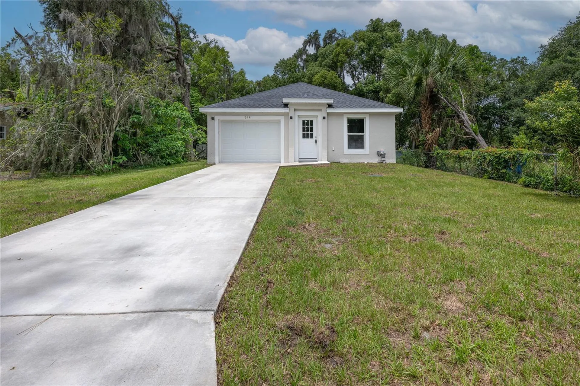 312 Albany Avenue Deland FL 32724