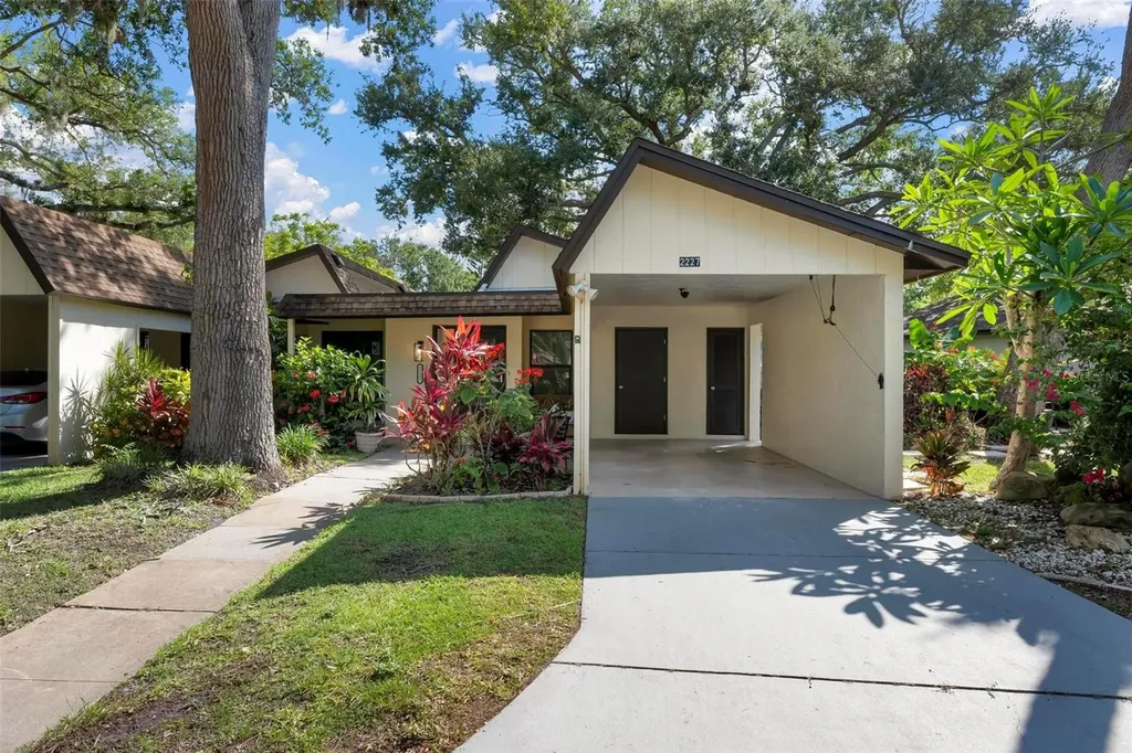 2227 Circlewood Drive Sarasota FL 34231