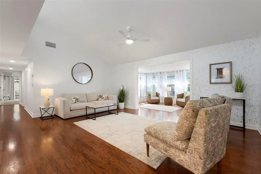 2227 Circlewood Drive Sarasota FL 34231
