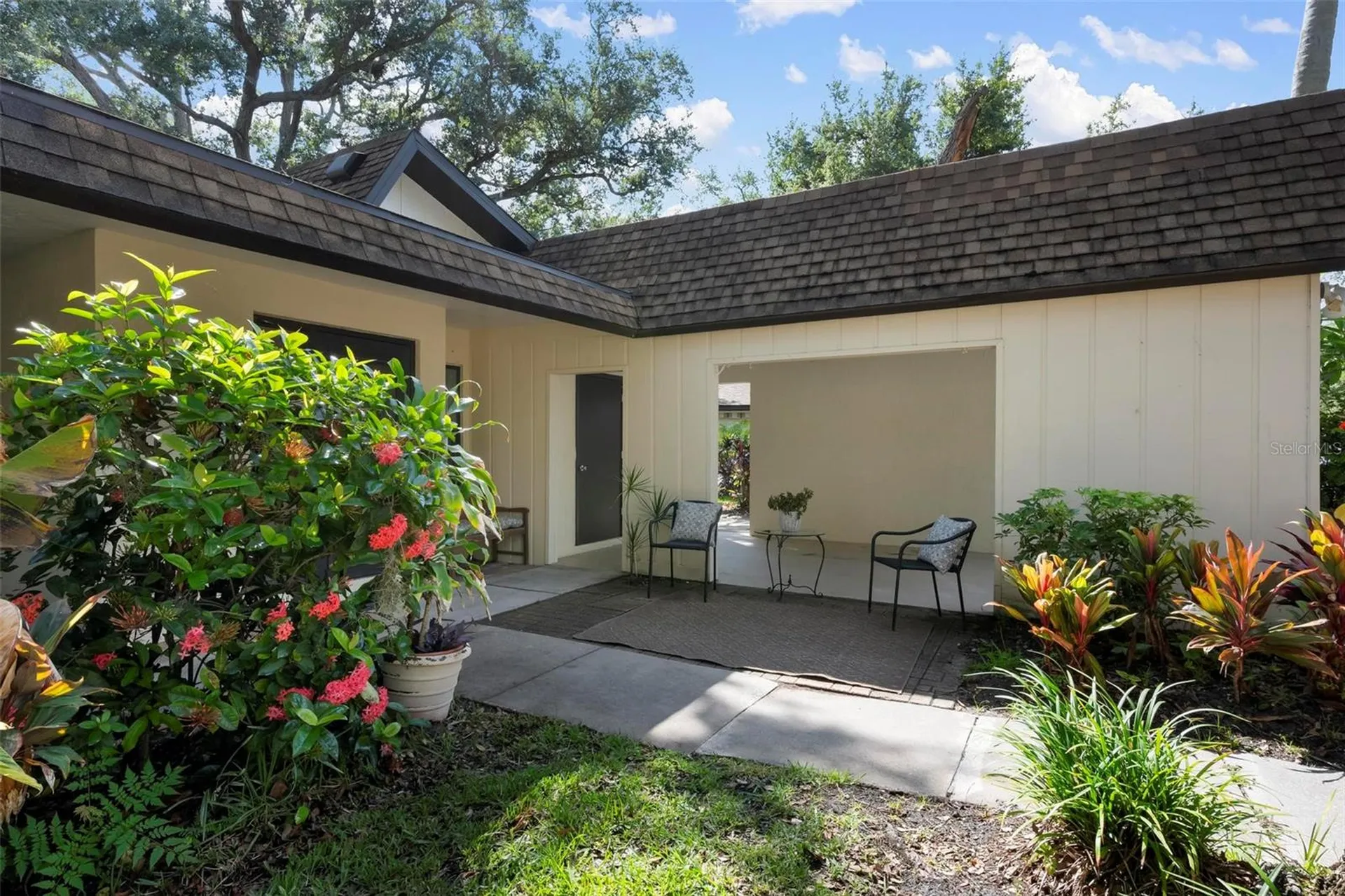 2227 Circlewood Drive Sarasota FL 34231