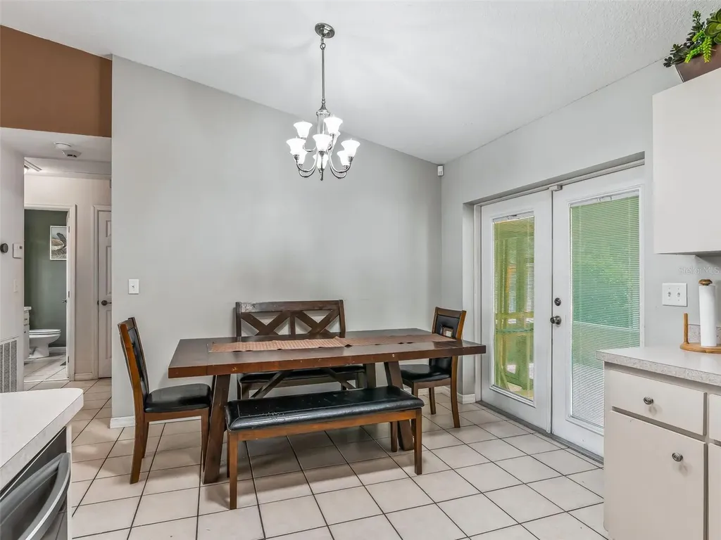 1195 Cr 441 Lake Panasoffkee FL 33538