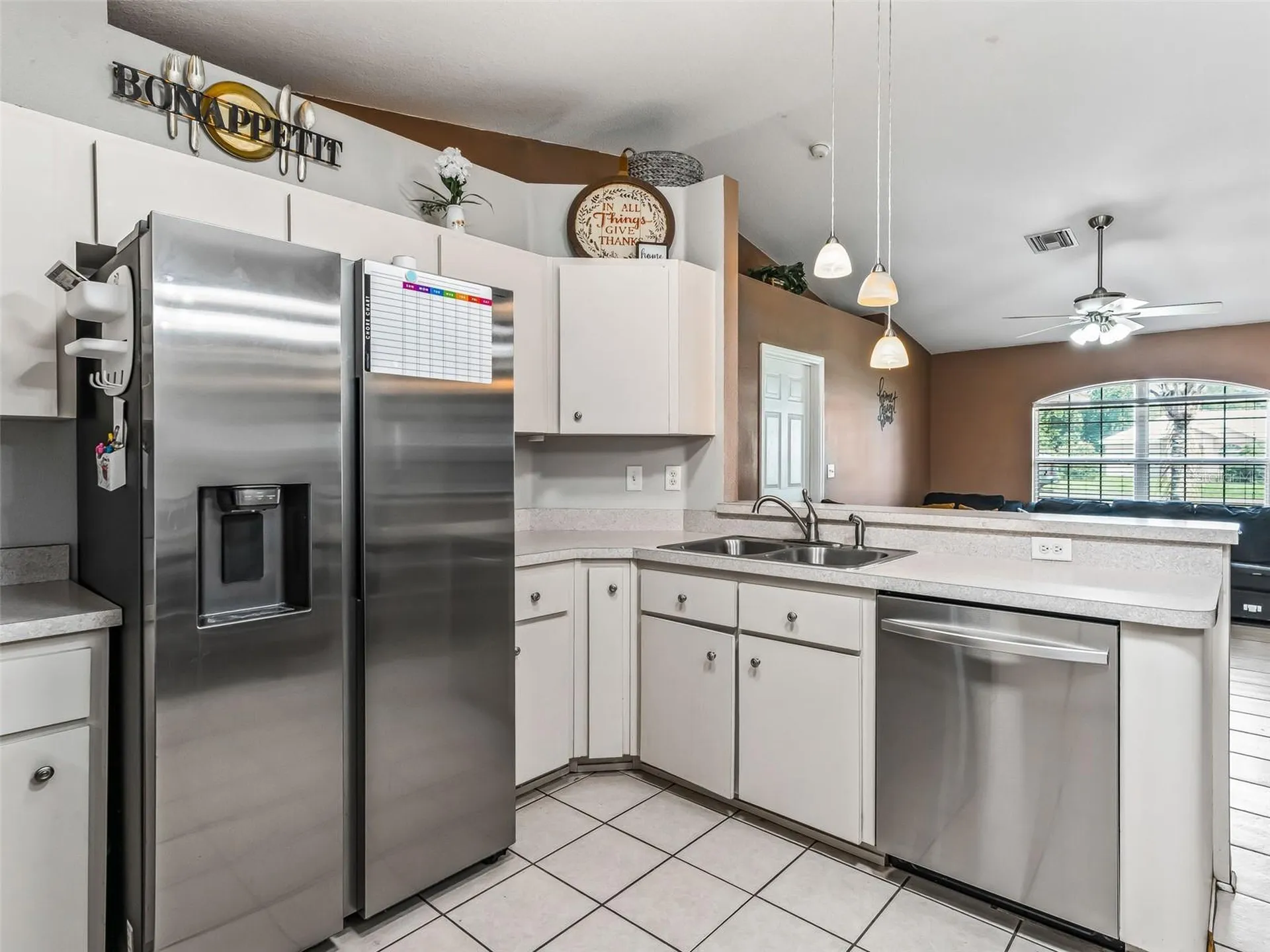 1195 Cr 441 Lake Panasoffkee FL 33538
