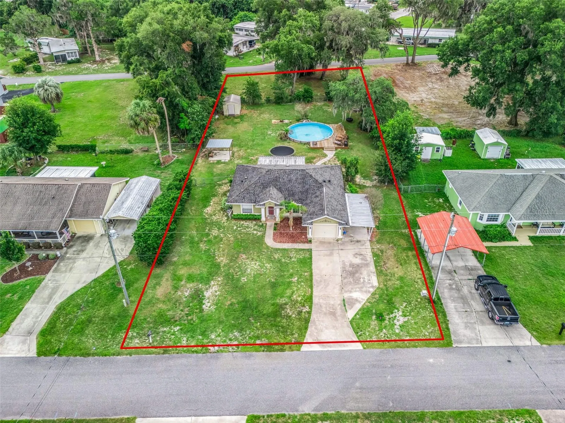 1195 Cr 441 Lake Panasoffkee FL 33538
