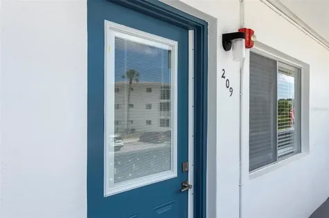 8221 112th Street Seminole FL 33772