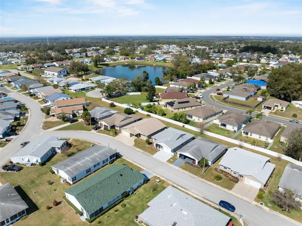 1957 Prairie Dunes Circle N Lakeland FL 33810