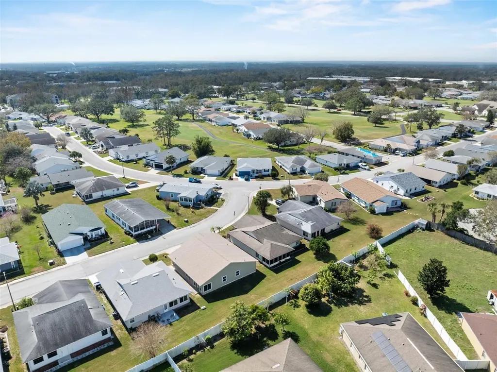 1957 Prairie Dunes Circle N Lakeland FL 33810