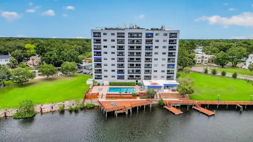 2780 N Riverside Drive Tampa FL 33602